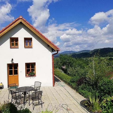 Willa Charming House With Beautiful Landscape Frýdštejn Zewnętrze zdjęcie