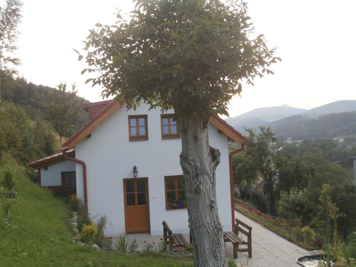 Willa Charming House With Beautiful Landscape Frýdštejn Zewnętrze zdjęcie