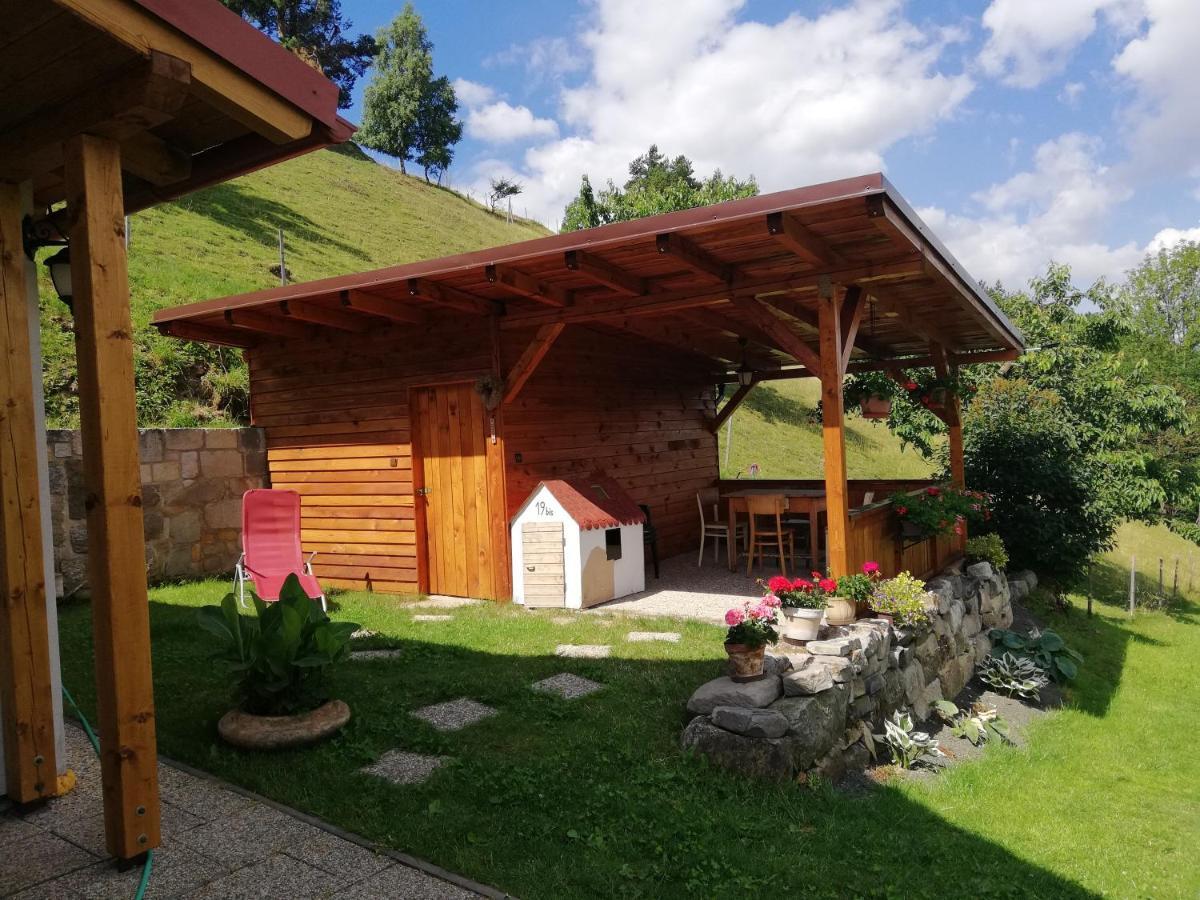 Willa Charming House With Beautiful Landscape Frýdštejn Zewnętrze zdjęcie